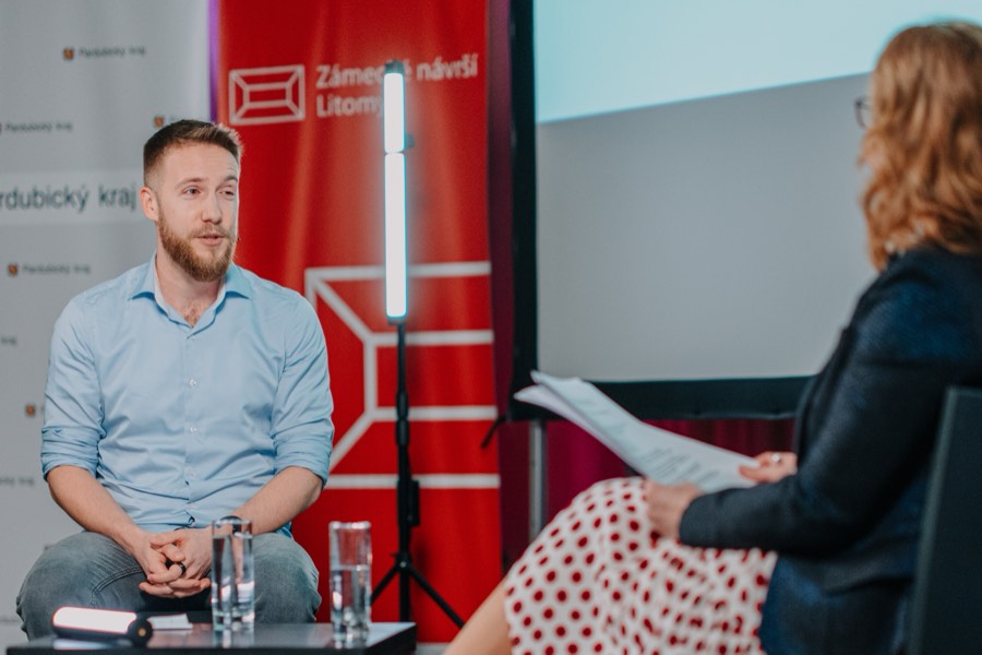 Daniel Pražák v rozhovoru pro DVTV na festivalu Nakopněte svoji školu